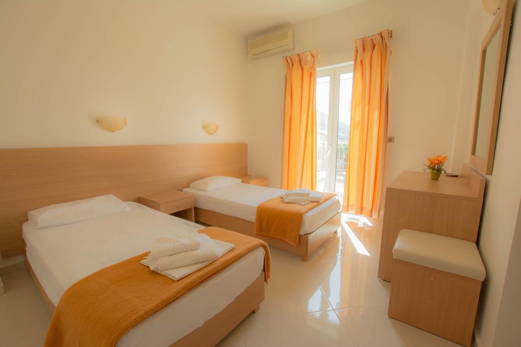 Frixos Aparthotel Malia (Crete)