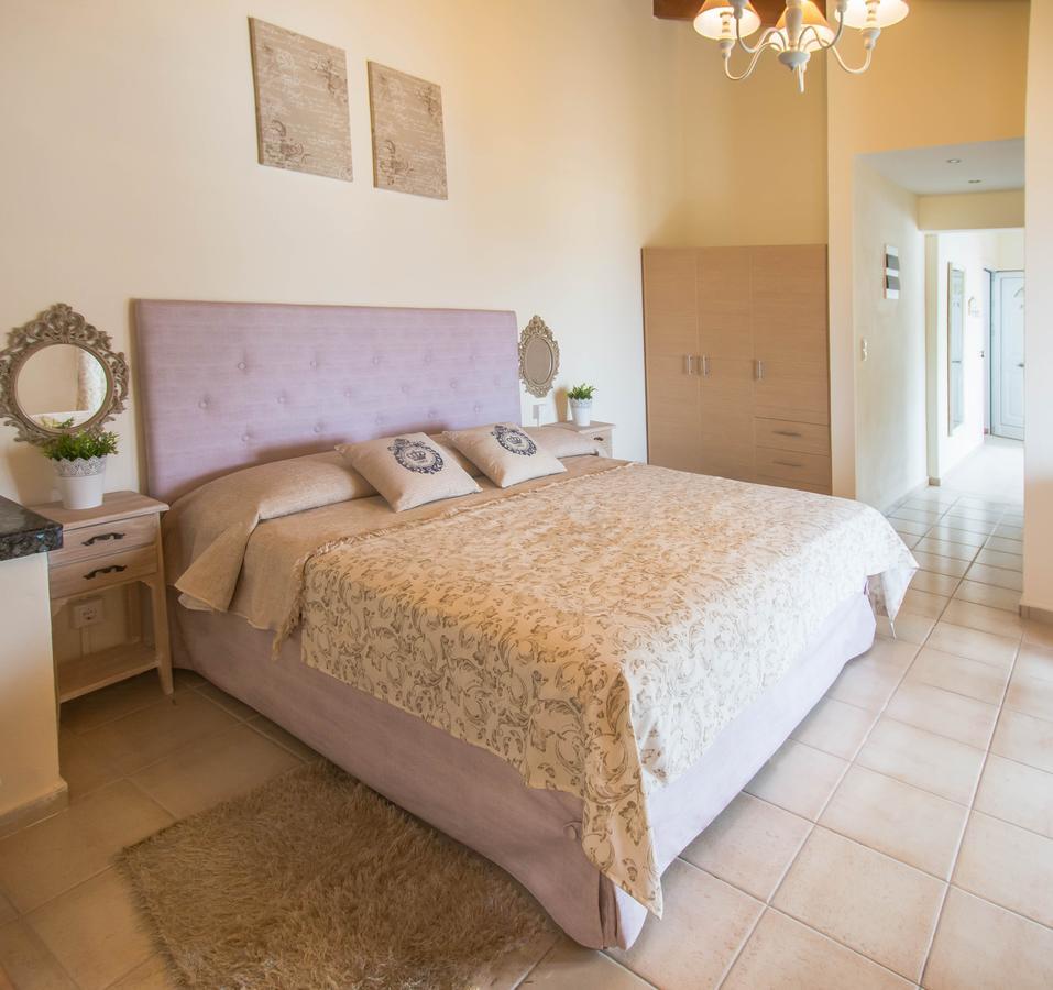 Frixos Aparthotel Malia (Crete)